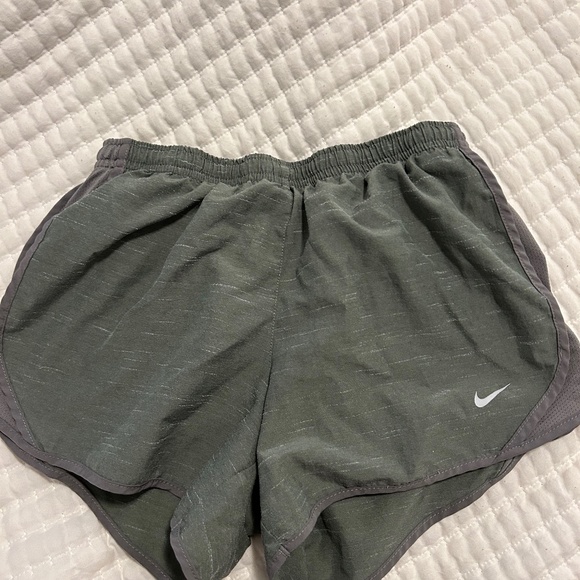 nike dri fit short - Picture 1 of 3